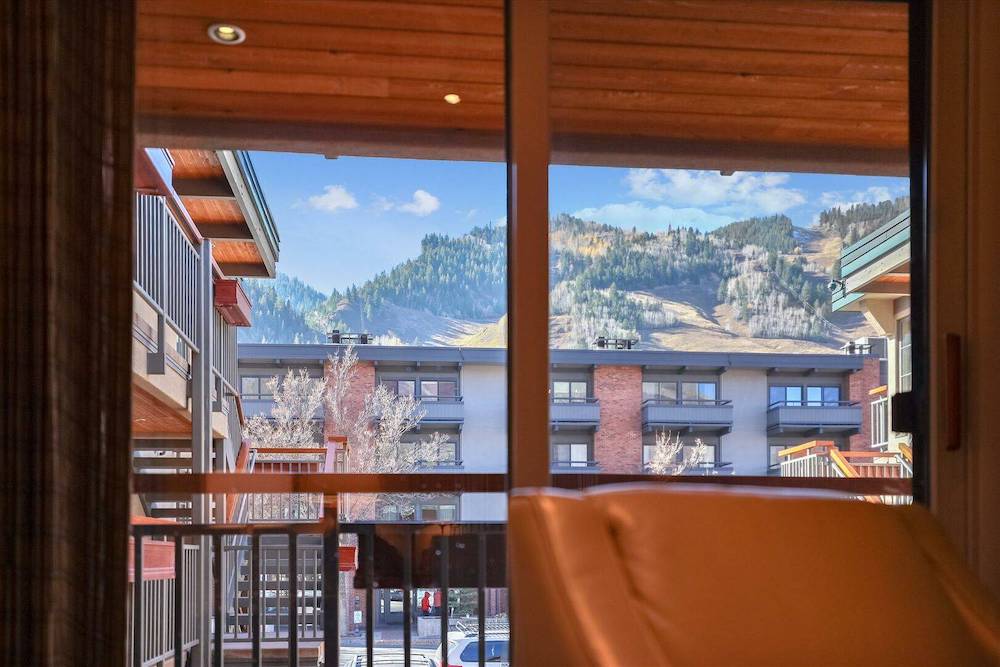 mccartney rental for fall in aspen